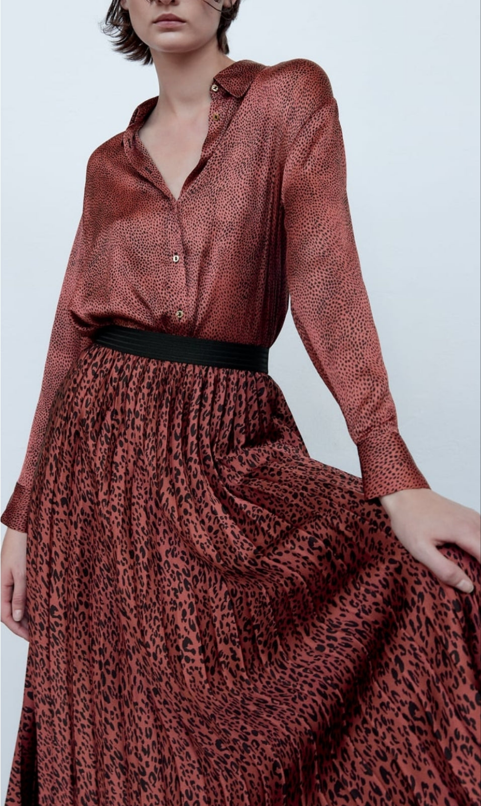 Animal print skirt with elastic waist band
