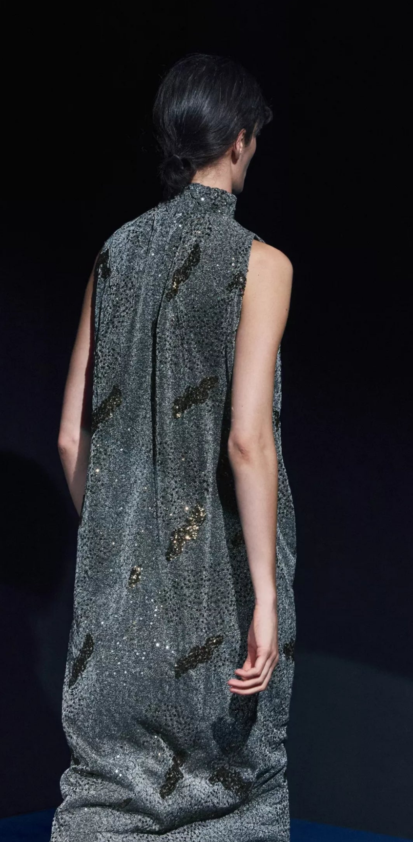 Midi dress with sequins