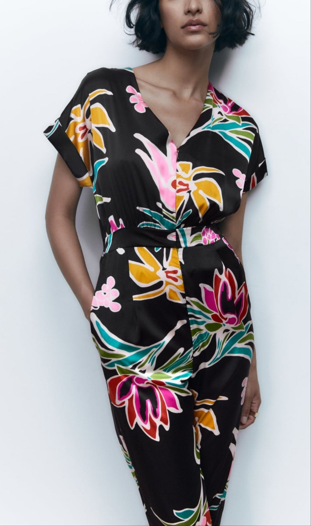 Satin Jumpsuit with zip closure