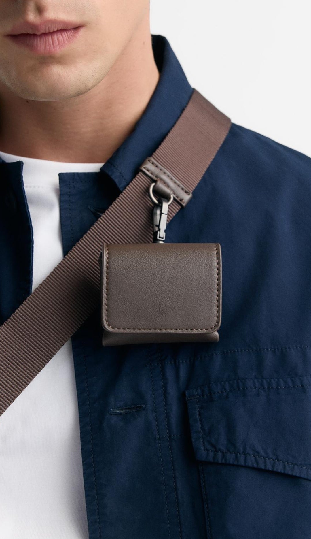 Crossbody bag with airpod purse