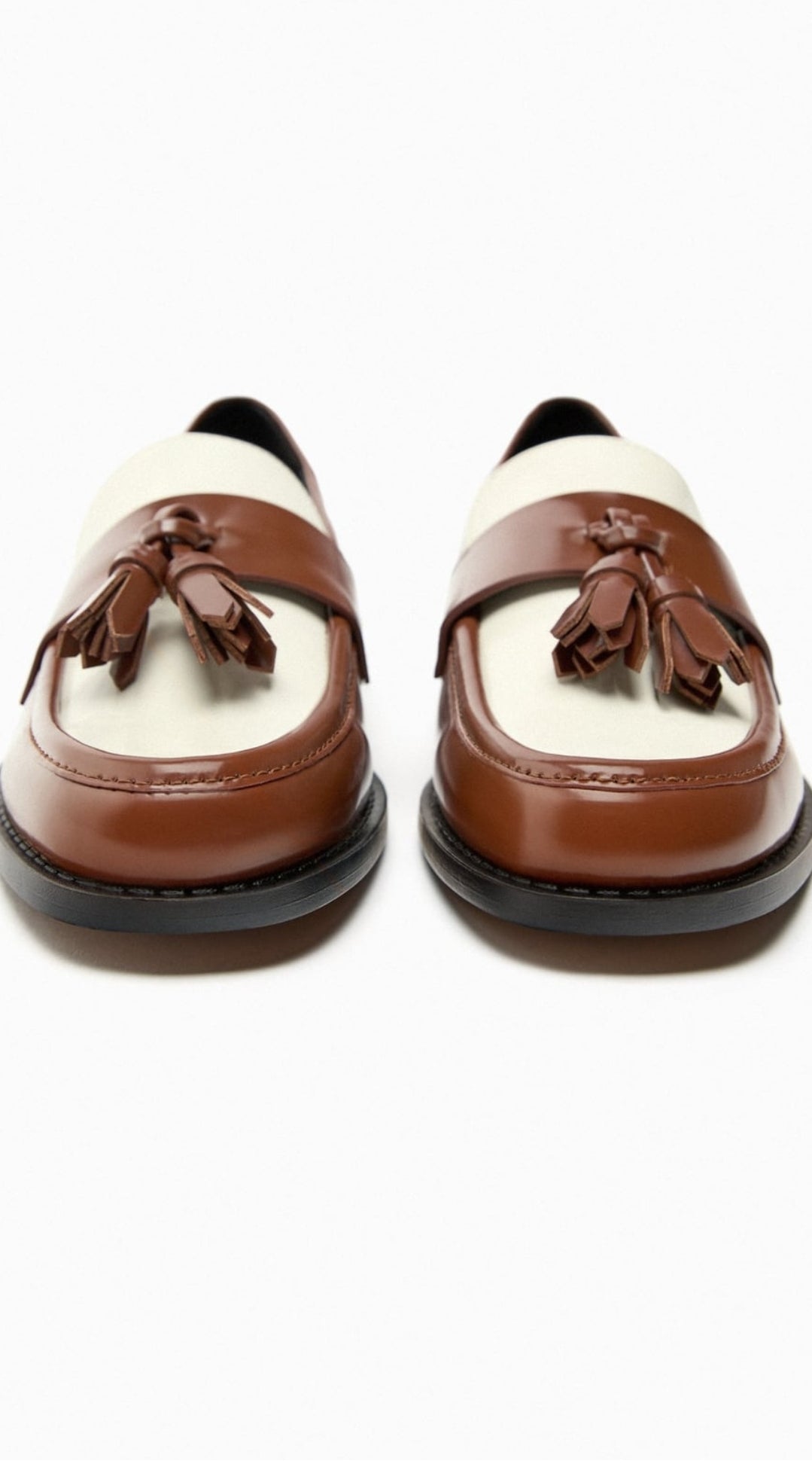 Contrast Loafers with tassels
