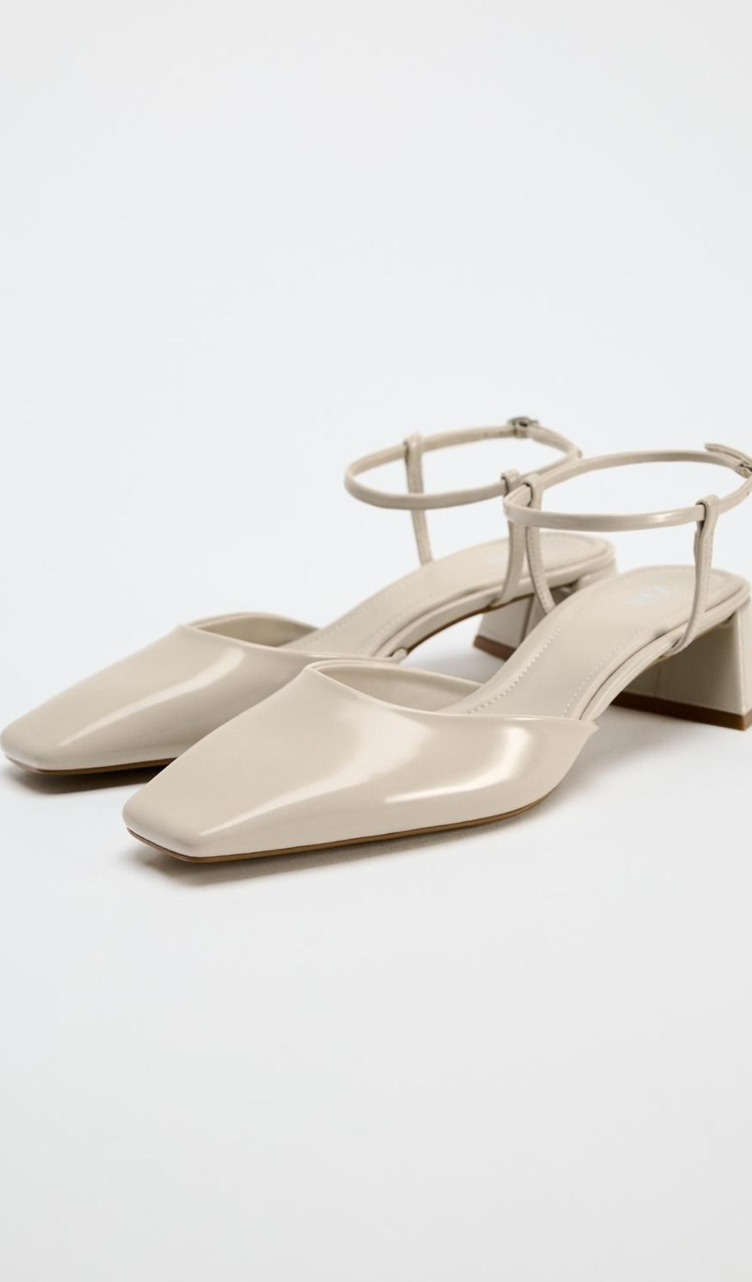 Faux-patent finish slingback shoes