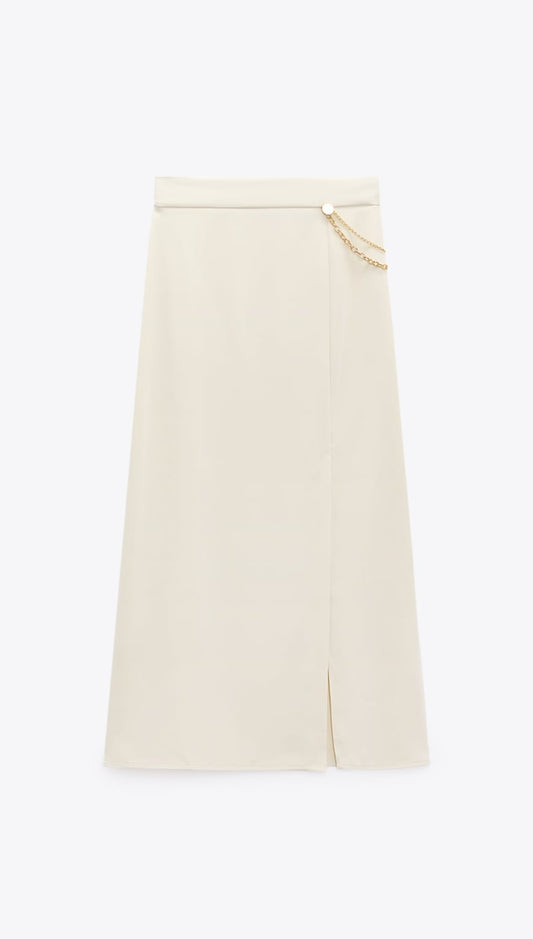Mid skirt with side slit and chain