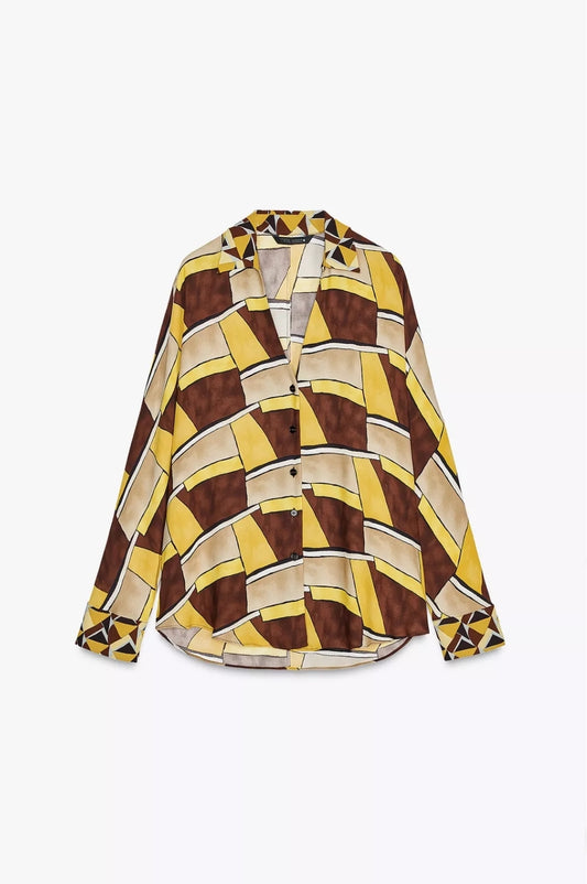 Shirt with lapel collar