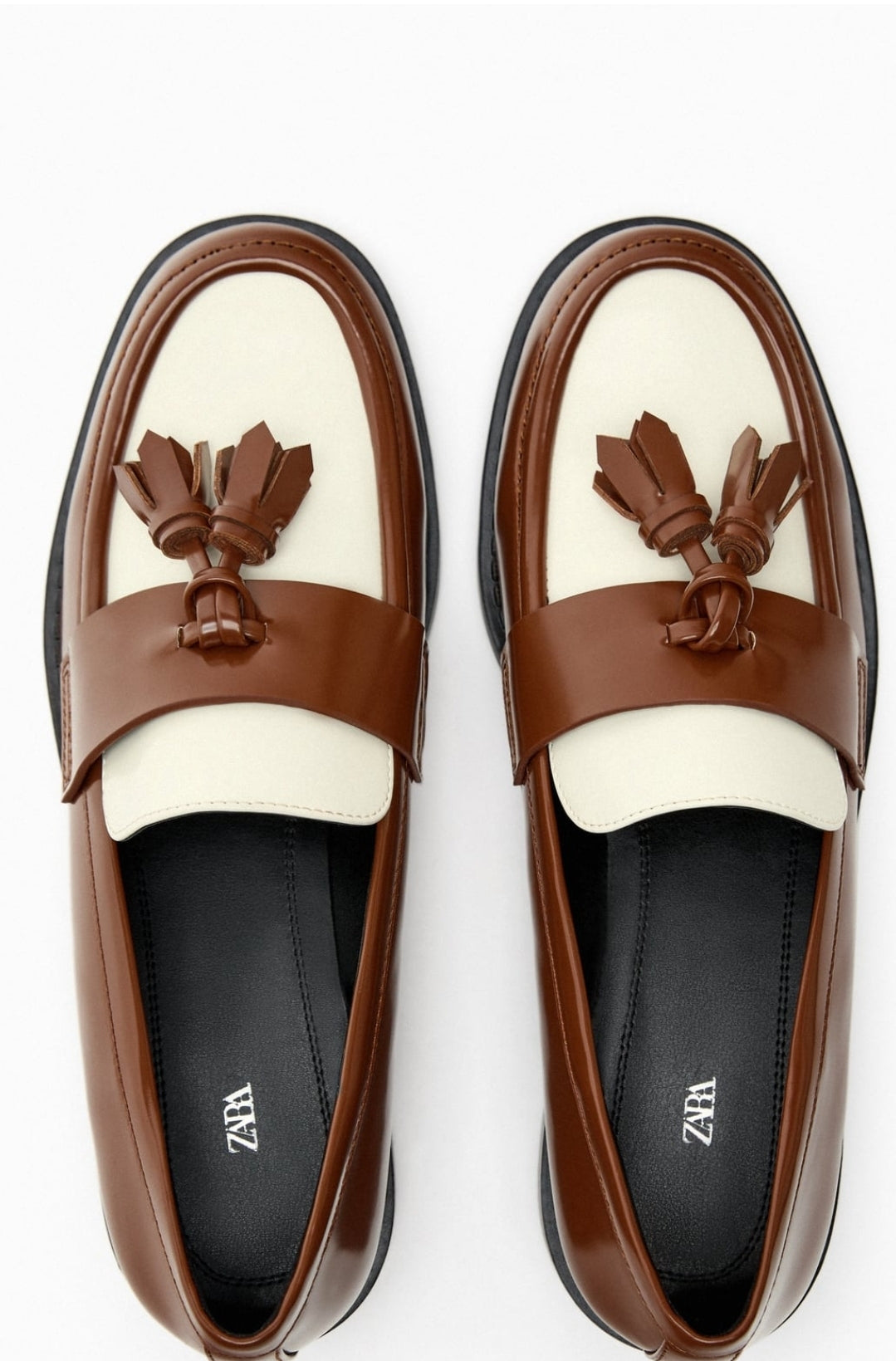 Contrast Loafers with tassels